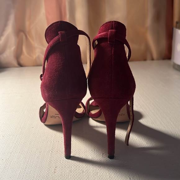 Shoes - Picture 3 of 4